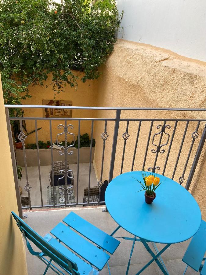 "Tete A Tete" Lux Apart In The Most Beautiful Street Of Town Rhodes City Exterior photo